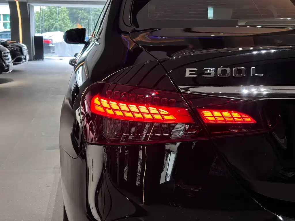 Mercedes-Benz Mercedes-Benz E-Class 2022 E 300 L Luxury 2022 - thumbnail 26