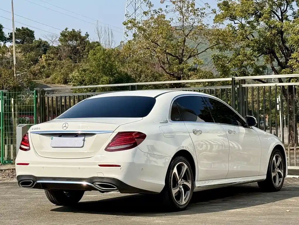 Mercedes-Benz Mercedes-Benz E-Class 2016 E 300 L Sport Style 2018 - thumbnail 13