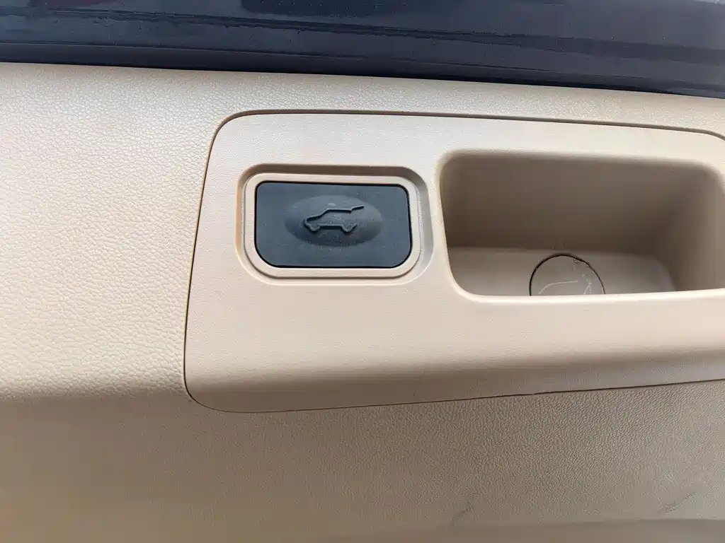Buick Buick GL8 2020 ES Landmark 653T Luxury Edition 2020 - thumbnail 9