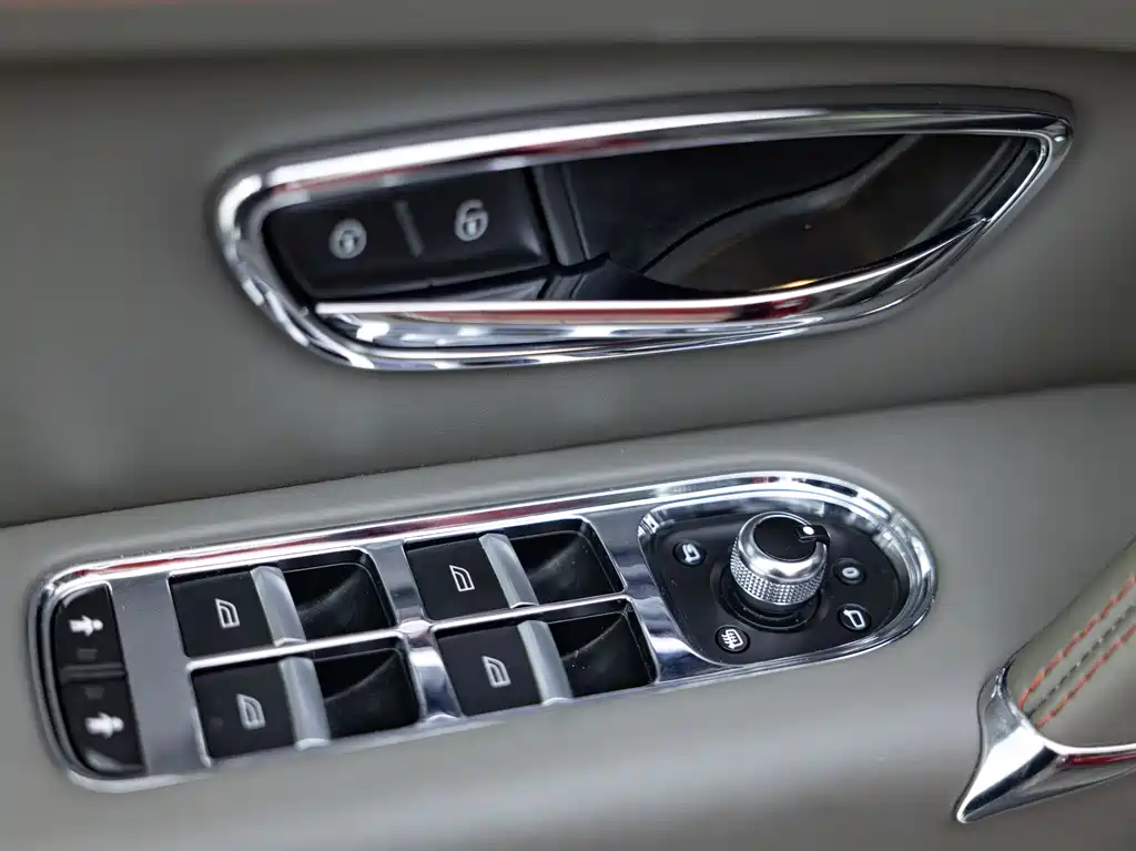 Bentley Bentayga 2018 4.0T V8 2018 - thumbnail 10