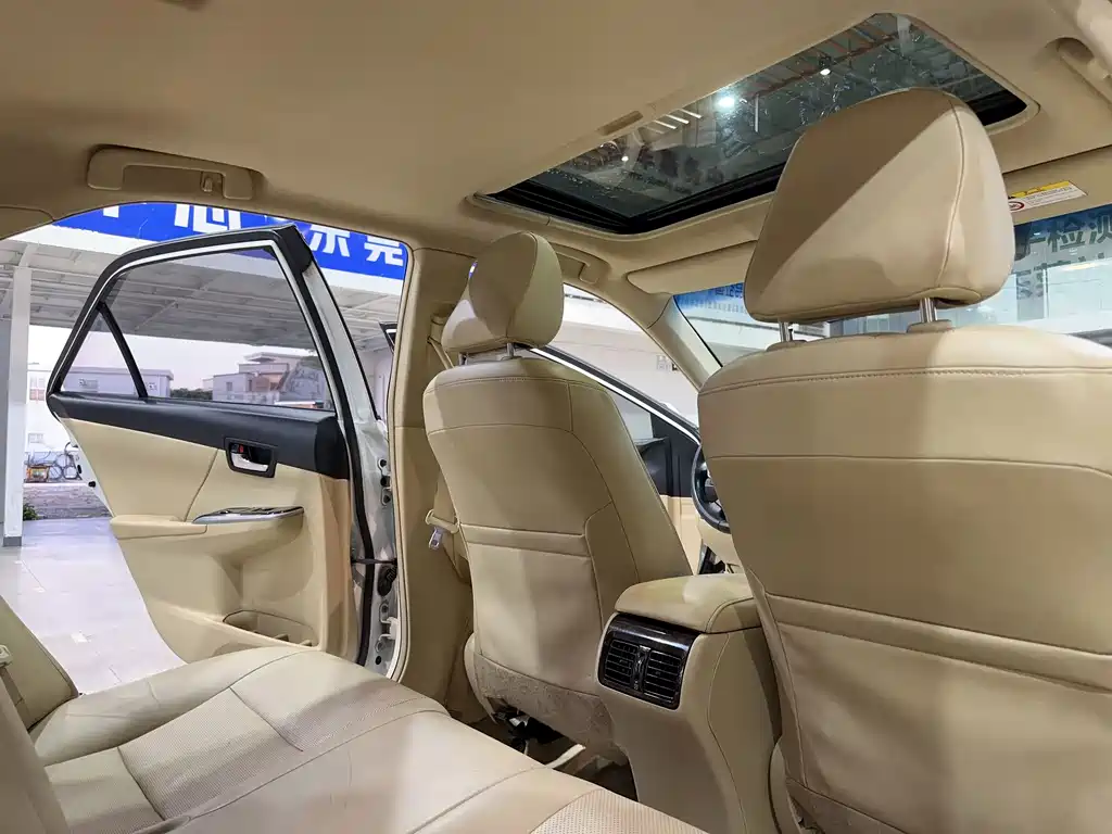 Toyota Toyota Camry 2015 2.5G Luxury Navigation Edition 2015 - thumbnail 20