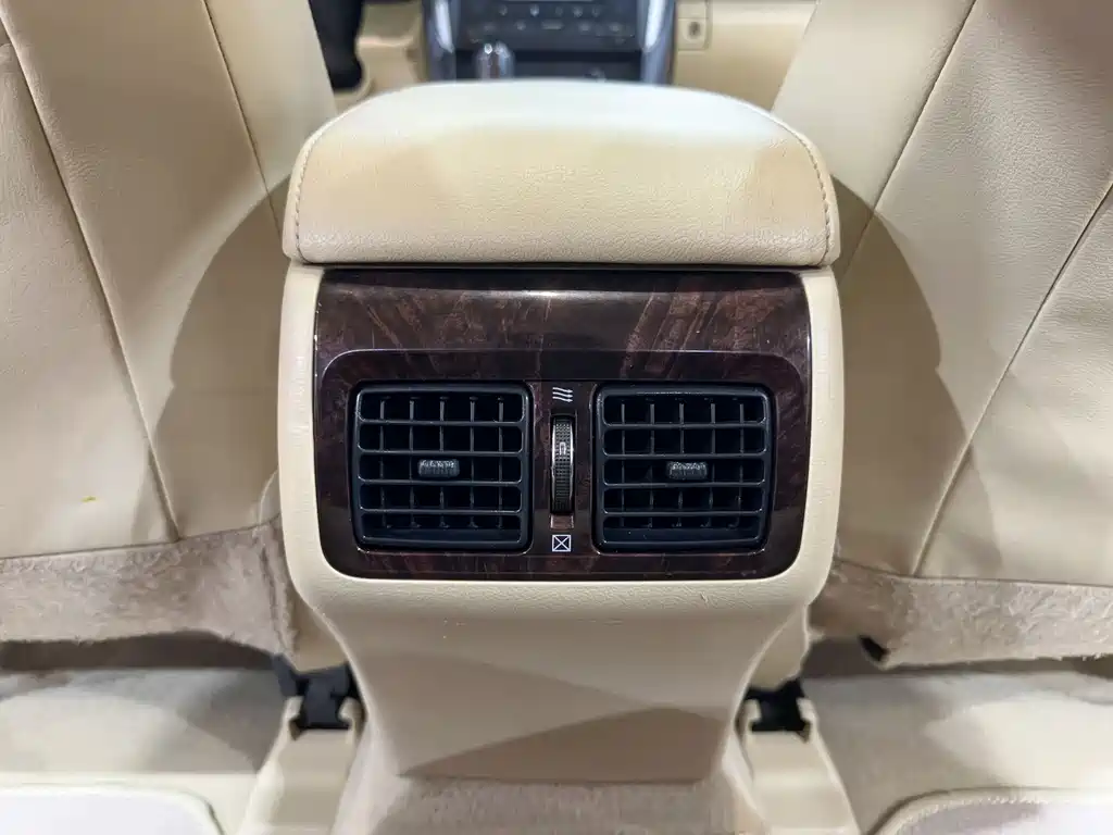 Toyota Toyota Camry 2015 2.5G Luxury Navigation Edition 2015 - thumbnail 24