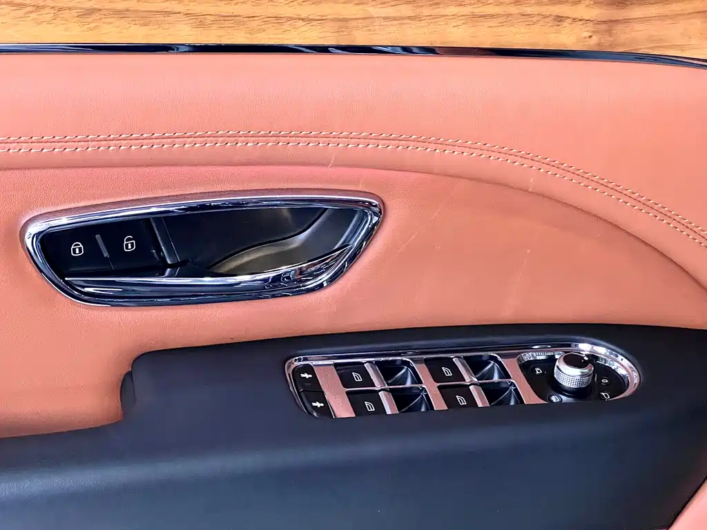 Bentley Bentayga 2021 4.0T V8 2021 - thumbnail 21