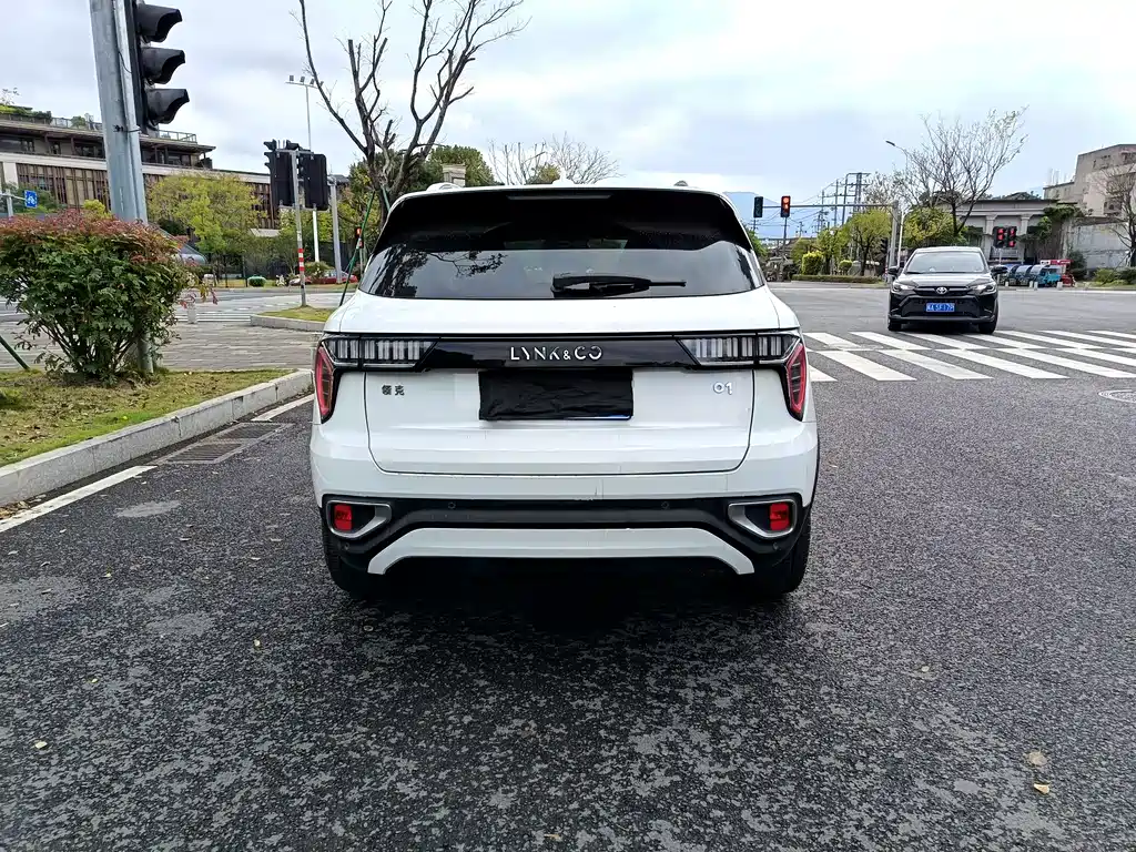 Lynk & Co Lynk & Co 01 2019 2.0T FWD Pro Edition China V 2020 - thumbnail 6