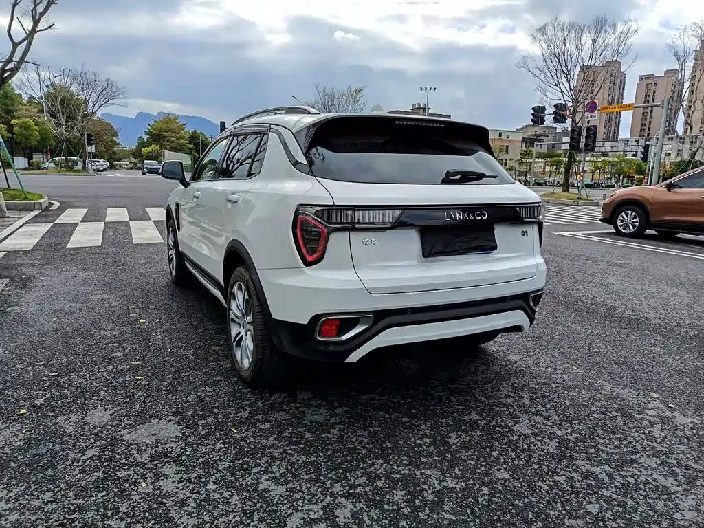 Lynk & Co Lynk & Co 01 2019 2.0T FWD Pro Edition China V 2020 - thumbnail 7