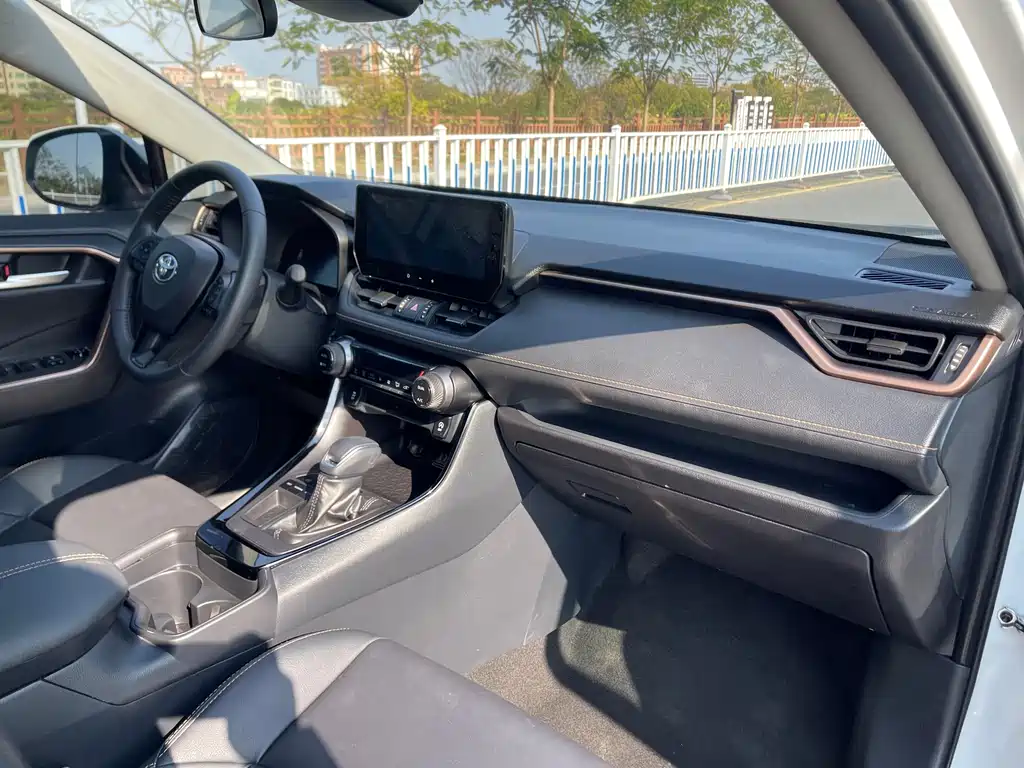 Toyota Venza 2024 2.0L CVT AWD Luxury Plus Edition 2025 - thumbnail 7