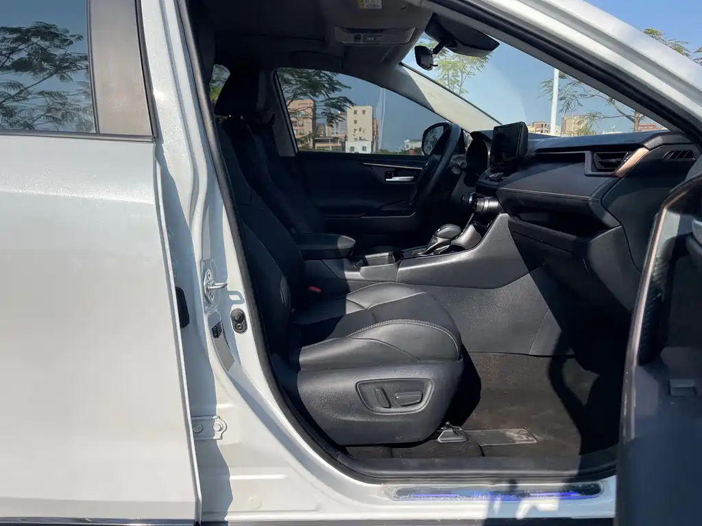 Toyota Venza 2024 2.0L CVT AWD Luxury Plus Edition 2025 - thumbnail 10