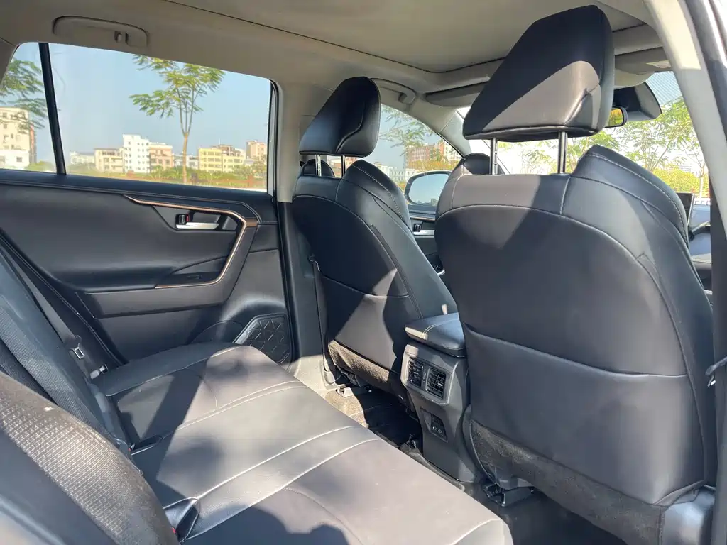 Toyota Venza 2024 2.0L CVT AWD Luxury Plus Edition 2025 - thumbnail 13