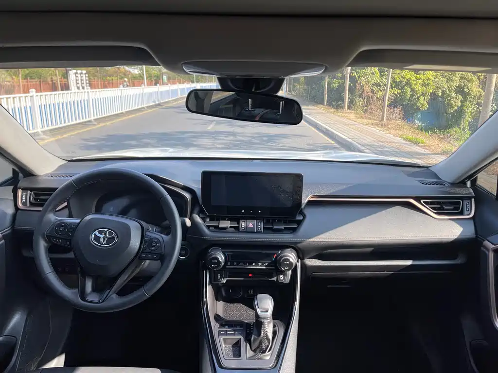 Toyota Venza 2024 2.0L CVT AWD Luxury Plus Edition 2025 - thumbnail 16