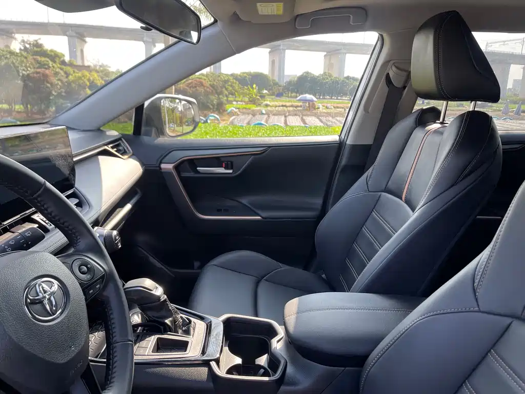 Toyota Venza 2024 2.0L CVT AWD Luxury Plus Edition 2025 - thumbnail 18