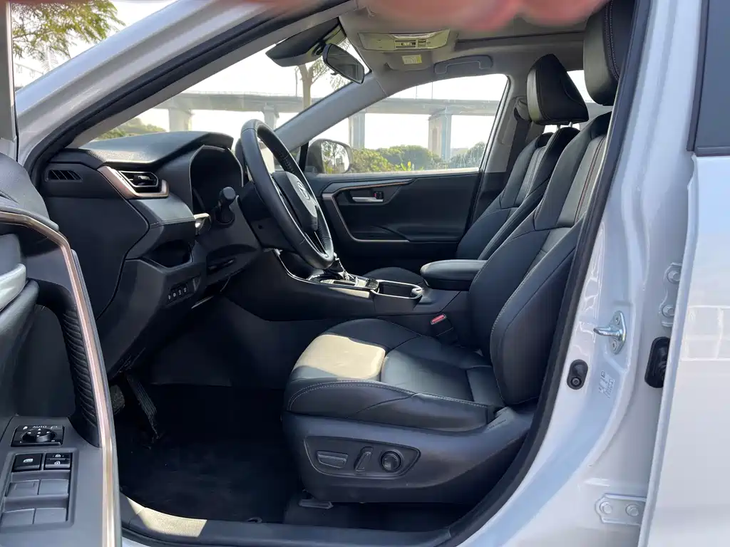 Toyota Venza 2024 2.0L CVT AWD Luxury Plus Edition 2025 - thumbnail 19