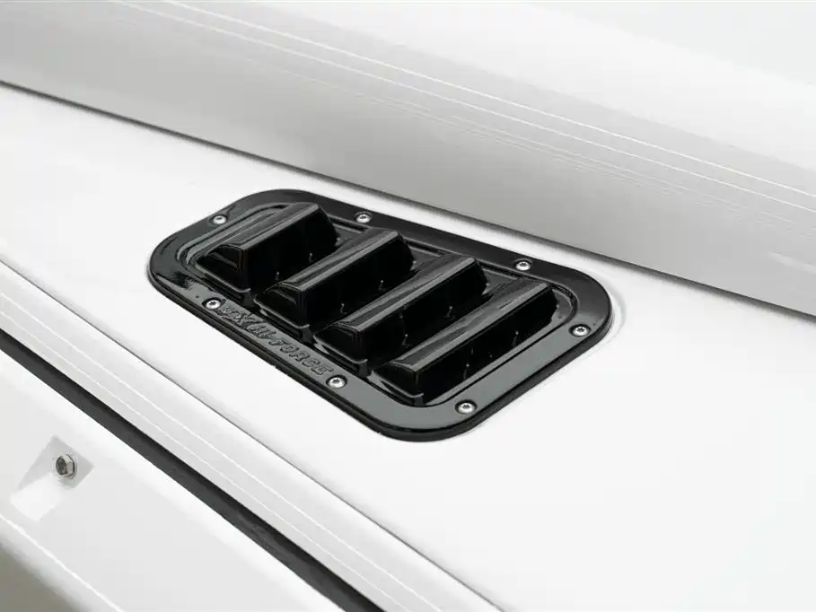 Land Rover Land Rover Defender 2.2L Diesel Euro-spec 2015 - thumbnail 9