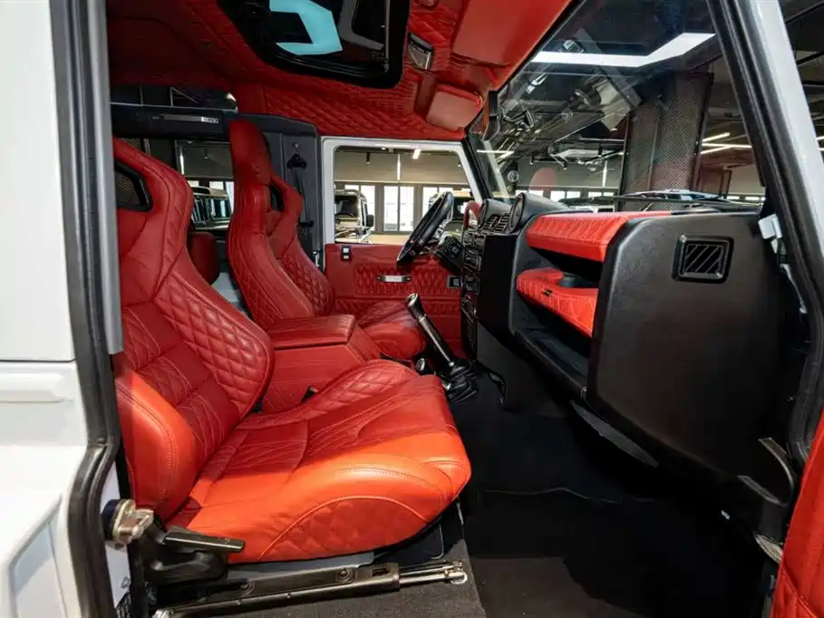 Land Rover Land Rover Defender 2.2L Diesel Euro-spec 2015 - thumbnail 19