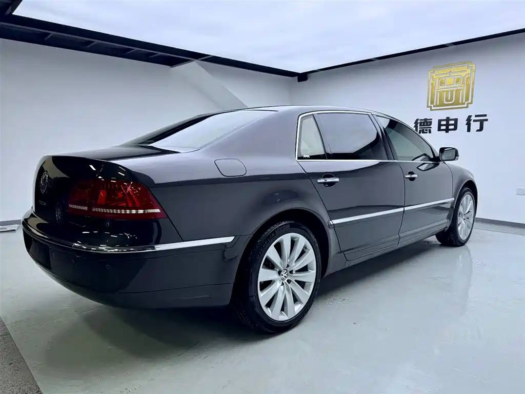 Volkswagen Phaeton 2012 3.6L Exclusive Customized Edition 2011 - thumbnail 4