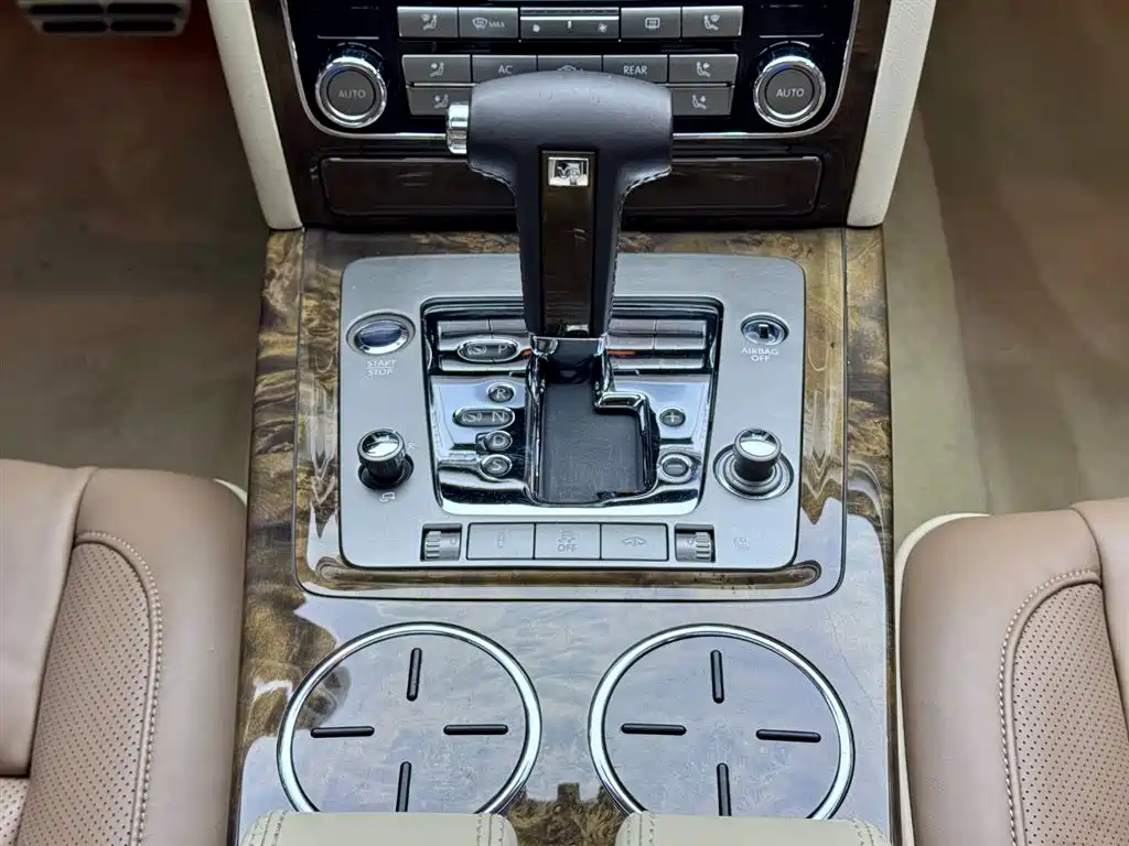Volkswagen Phaeton 2012 3.6L Exclusive Customized Edition 2011 - thumbnail 13