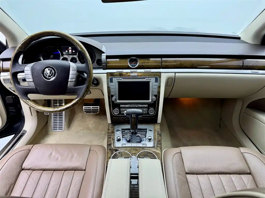 Volkswagen Phaeton 2012 3.6L Exclusive Customized Edition 2011 - thumbnail 14