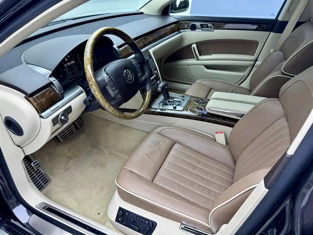 Volkswagen Phaeton 2012 3.6L Exclusive Customized Edition 2011 - thumbnail 15