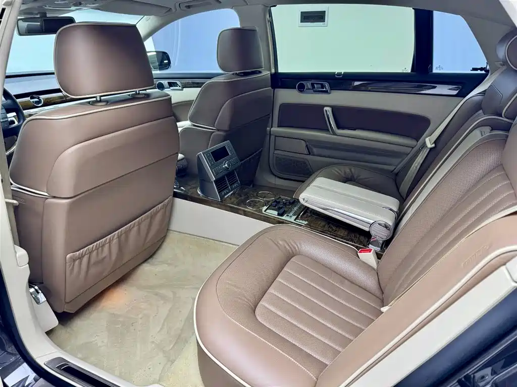 Volkswagen Phaeton 2012 3.6L Exclusive Customized Edition 2011 - thumbnail 22