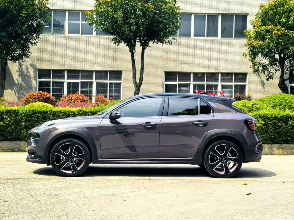 Lynk & Co Lynk & Co 02 2021 2.0TD Automatic AWD Trophy Champion Edition 2020 - thumbnail 3