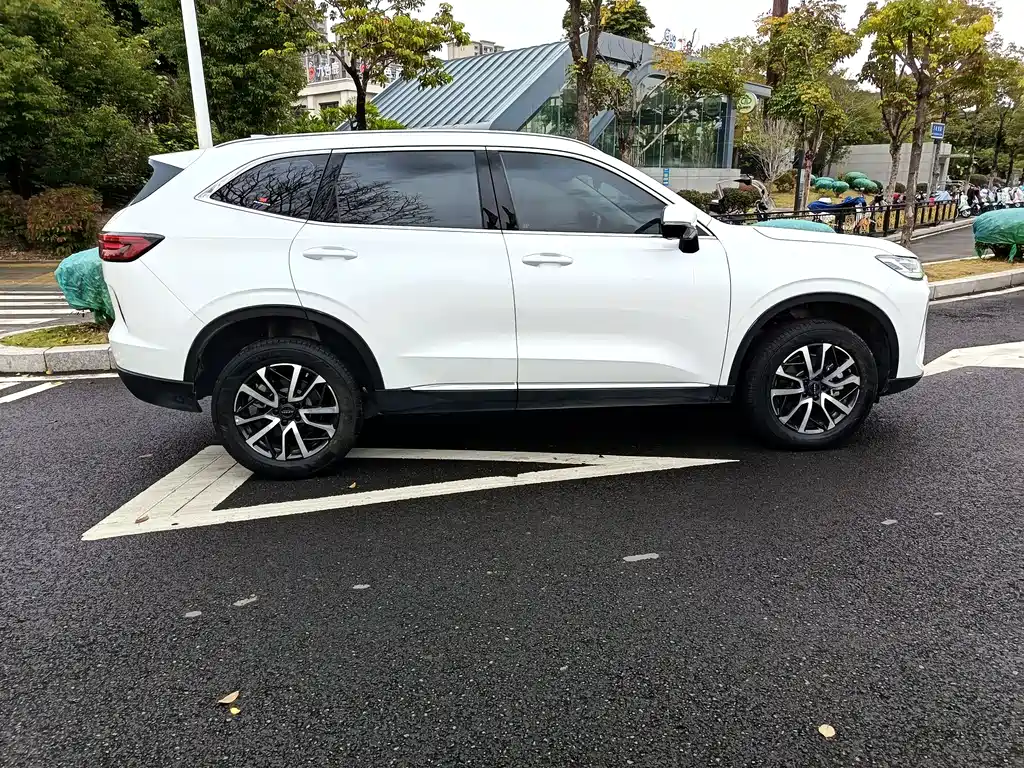 Haval Haval H6 2022 Model Year Third Generation 1.5T Automatic 2WD Max 2022 - thumbnail 4