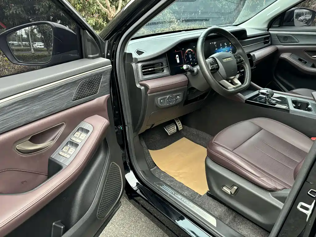 Jetour Jetour X90 Plus 2024 1.6TD DCT Villa 5-seater 2024 - thumbnail 10