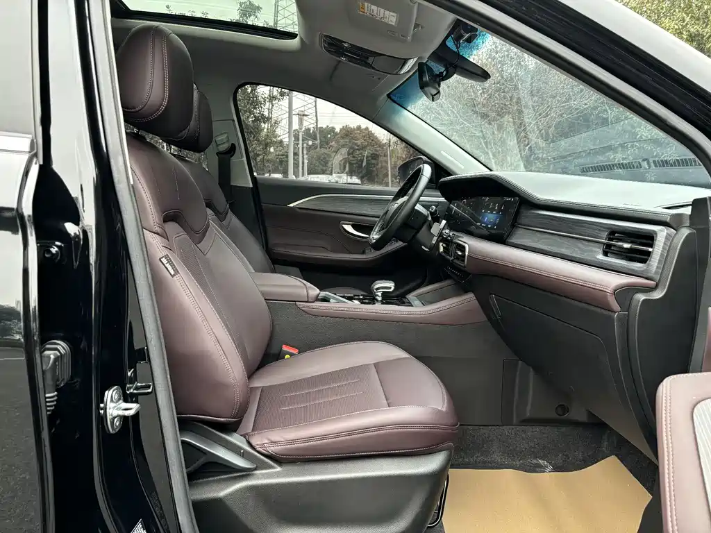 Jetour Jetour X90 Plus 2024 1.6TD DCT Villa 5-seater 2024 - thumbnail 18