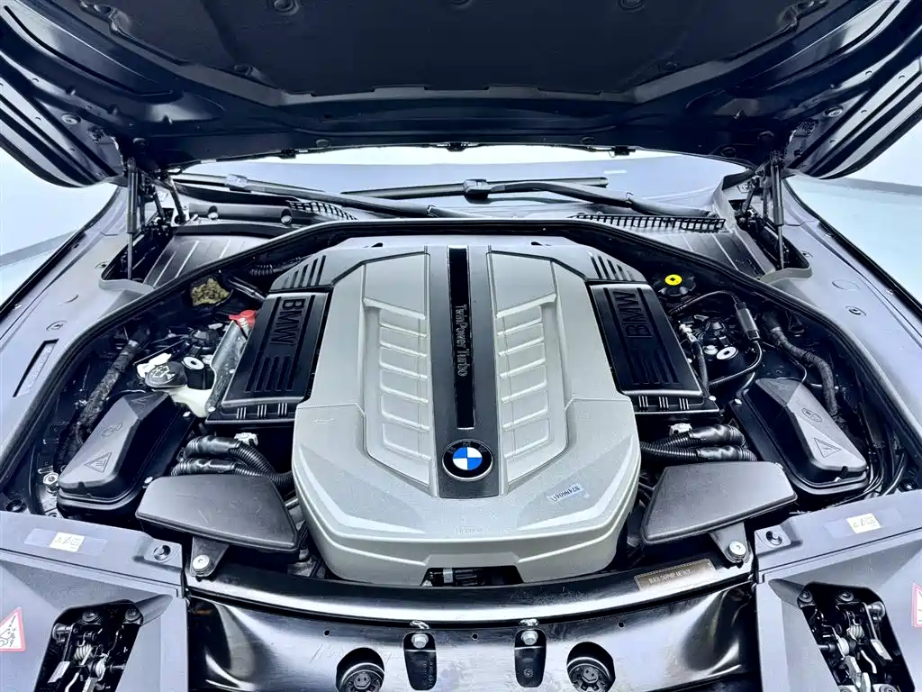 BMW BMW 7 Series 2010 760Li 2011 - thumbnail 9