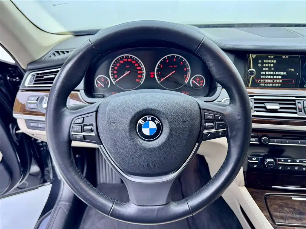 BMW BMW 7 Series 2010 760Li 2011 - thumbnail 12