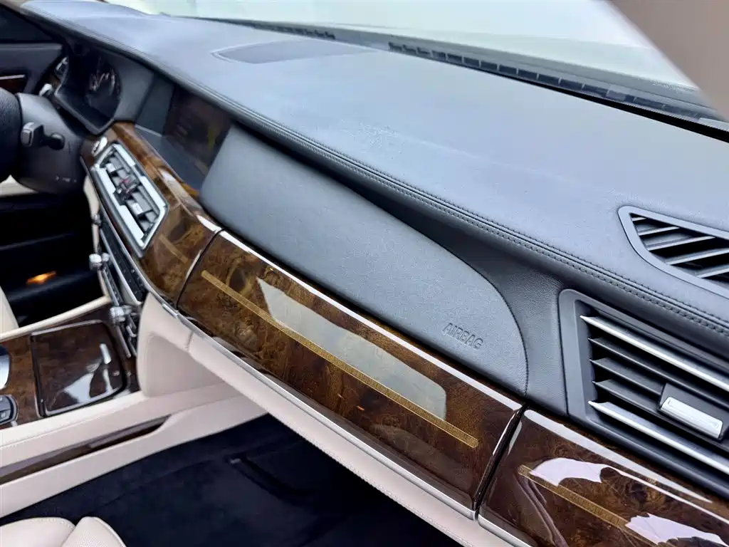 BMW BMW 7 Series 2010 760Li 2011 - thumbnail 15