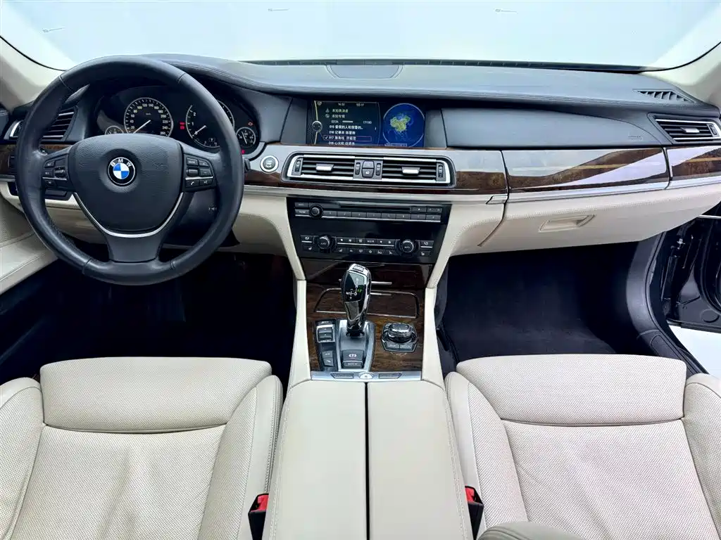 BMW BMW 7 Series 2010 760Li 2011 - thumbnail 17