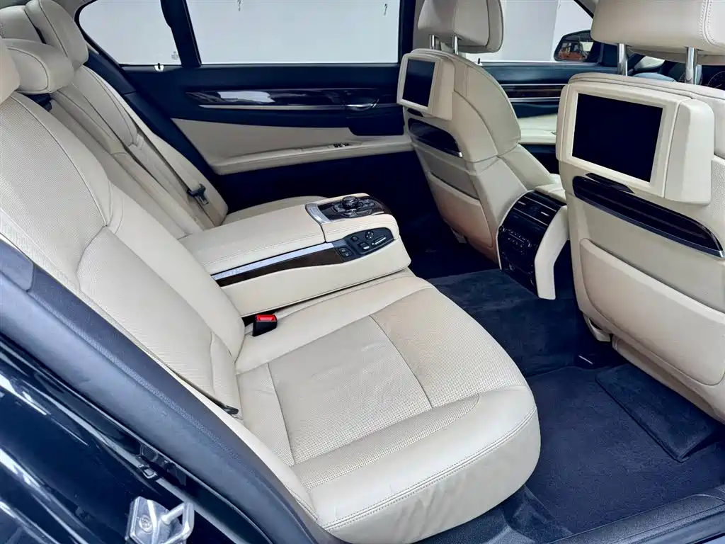 BMW BMW 7 Series 2010 760Li 2011 - thumbnail 25