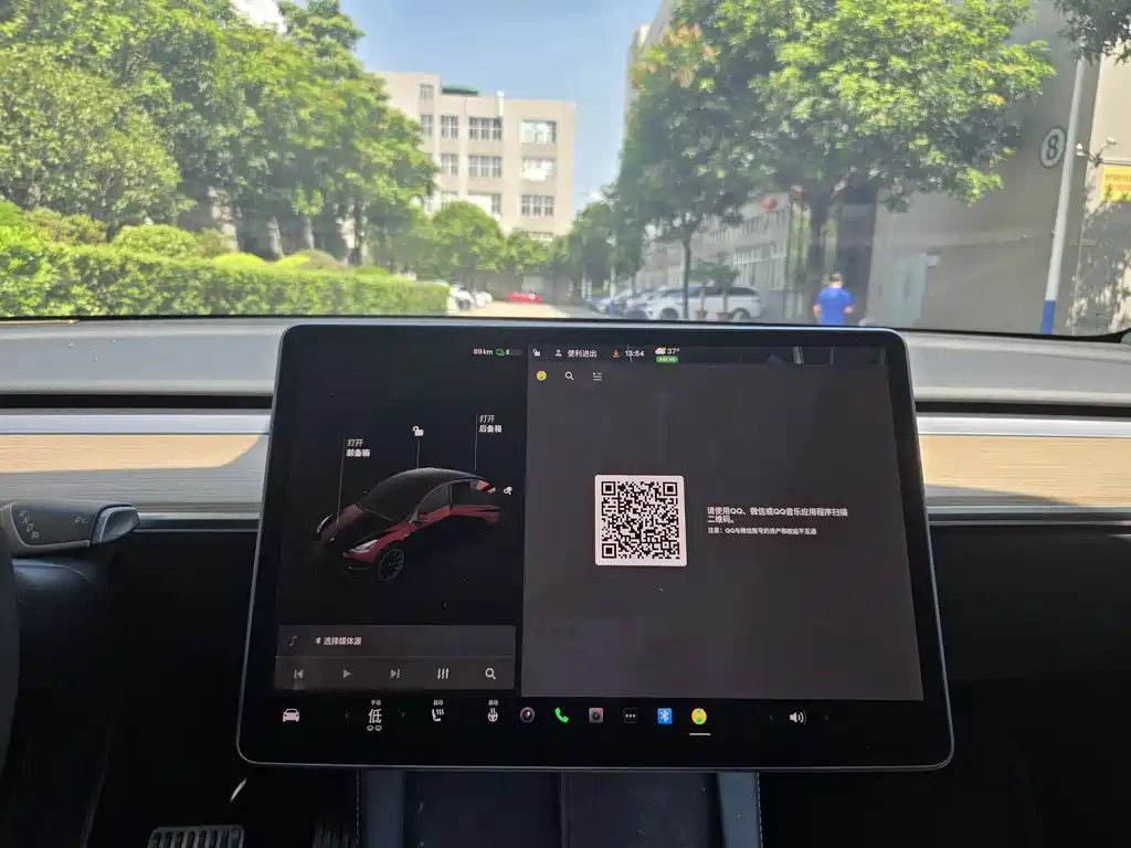 Tesla Model Y 2022 Rear-Wheel Drive 2022 - thumbnail 12