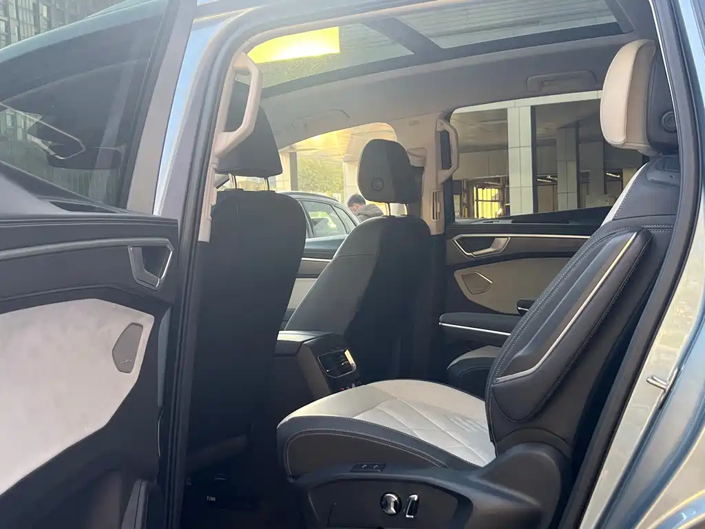 Volkswagen Teramont 2026 450TSI 4Motion Ultimate 6-seater 2025 - thumbnail 8
