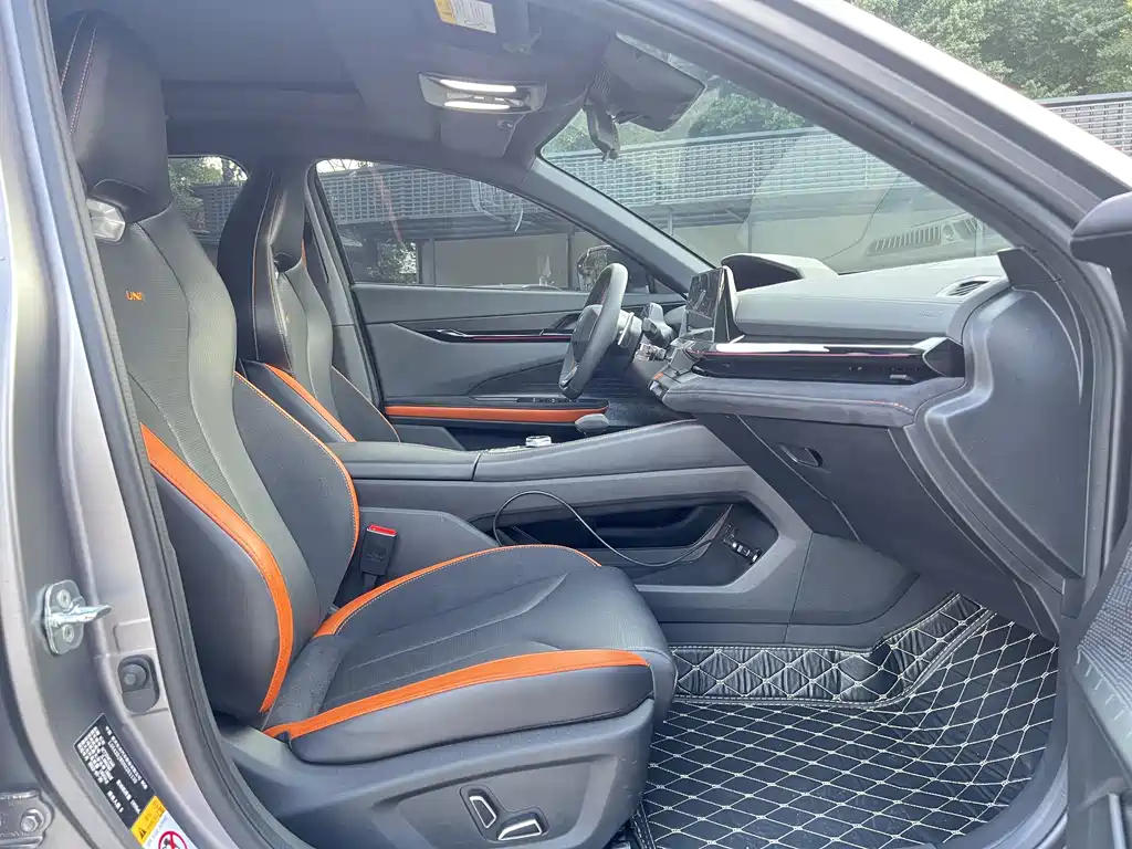 Changan Changan UNI-V 2022 2.0T Ling Su Edition 2022 - thumbnail 6