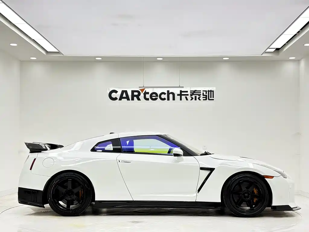 Nissan Nissan GT-R 2010 3.8T Premium Edition 2010 - thumbnail 6