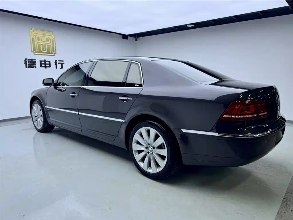 Volkswagen Phaeton 2012 3.6L Exclusive Custom Edition 2012 - thumbnail 4