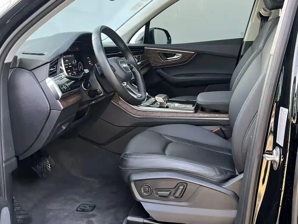 Audi Audi Q7 2023 45 TFSI quattro S line Sport 2023 - thumbnail 8
