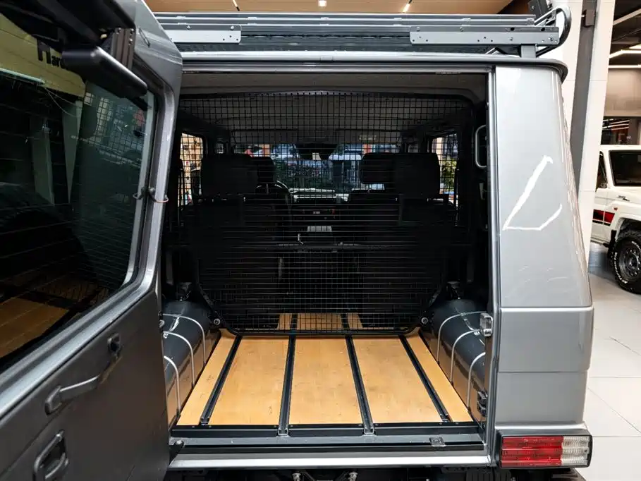 Mercedes-Benz Mercedes-Benz G-Class 2017 G 300 Middle East Version 2019 - thumbnail 11