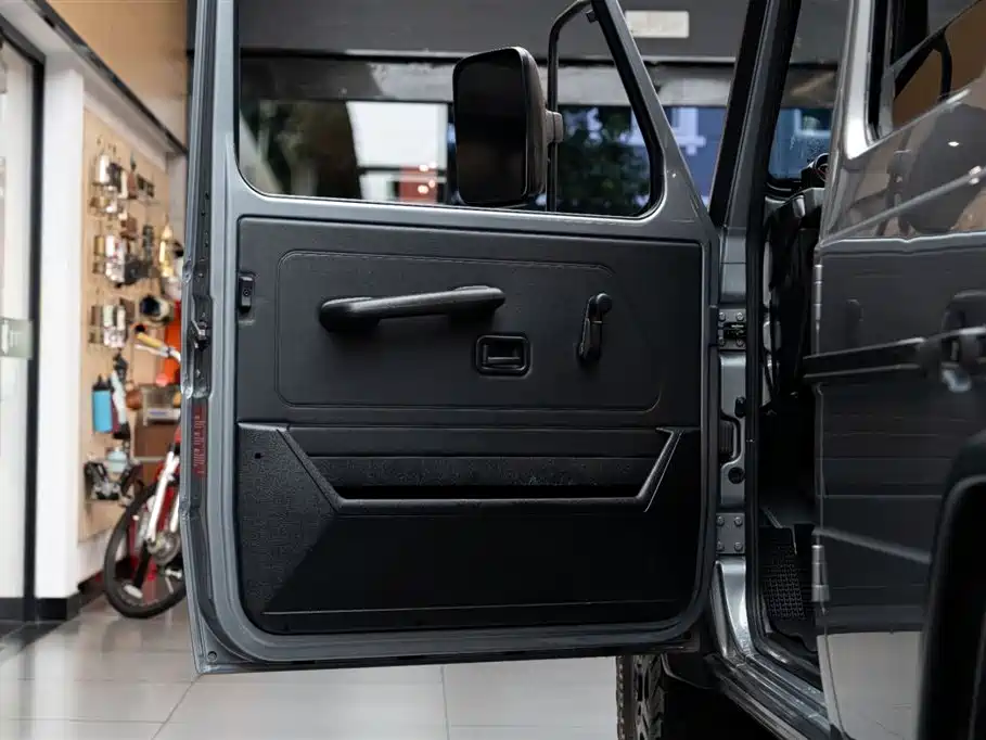 Mercedes-Benz Mercedes-Benz G-Class 2017 G 300 Middle East Version 2019 - thumbnail 12