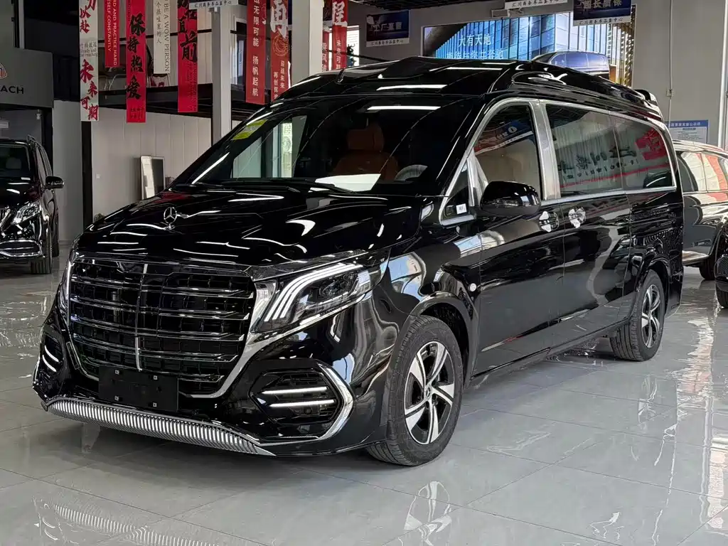 Mercedes-Benz Vito 2024 2.0T Business Edition 7-seater 2026