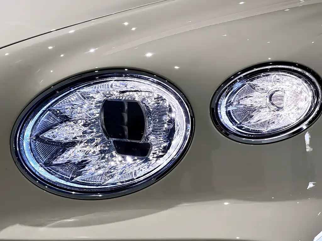 Bentley Bentayga Hybrid 2021 3.0T PHEV 2021 - thumbnail 7