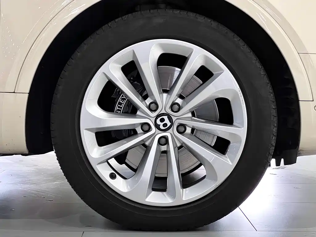 Bentley Bentayga Hybrid 2021 3.0T PHEV 2021 - thumbnail 9