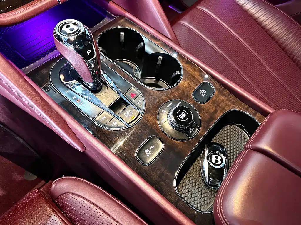 Bentley Bentayga Hybrid 2021 3.0T PHEV 2021 - thumbnail 21