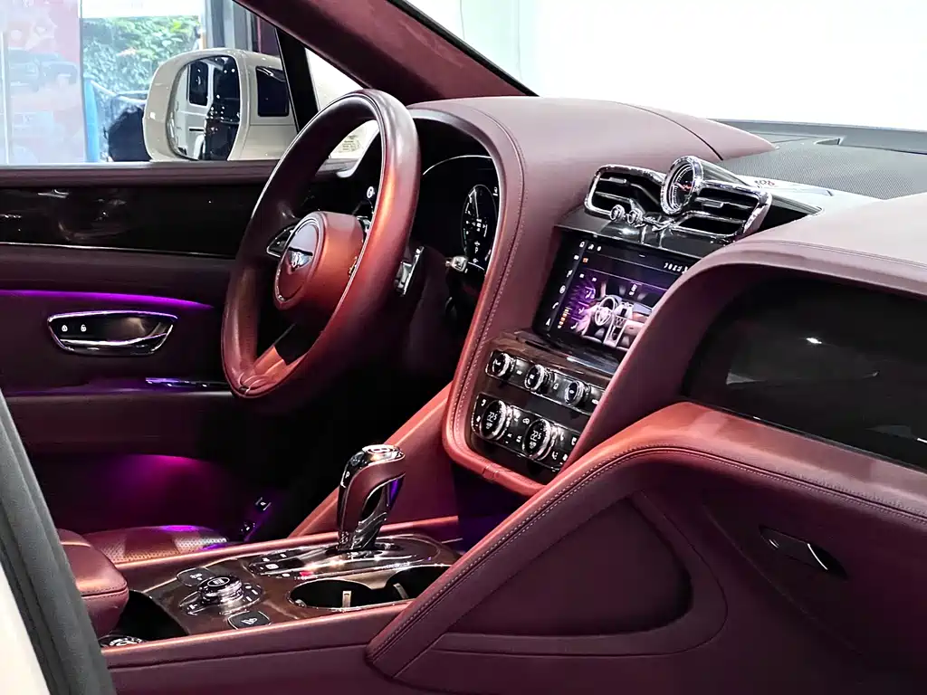 Bentley Bentayga Hybrid 2021 3.0T PHEV 2021 - thumbnail 26