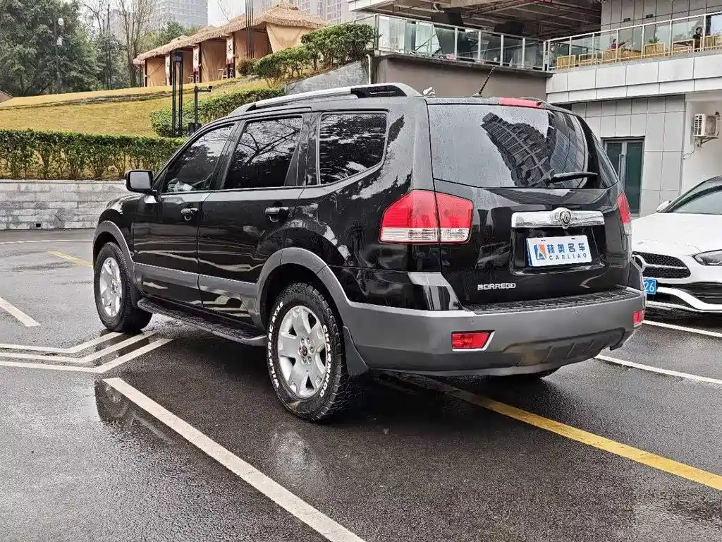 Kia Borrego 2013 3.8L Luxury Edition China V 2015 - thumbnail 4