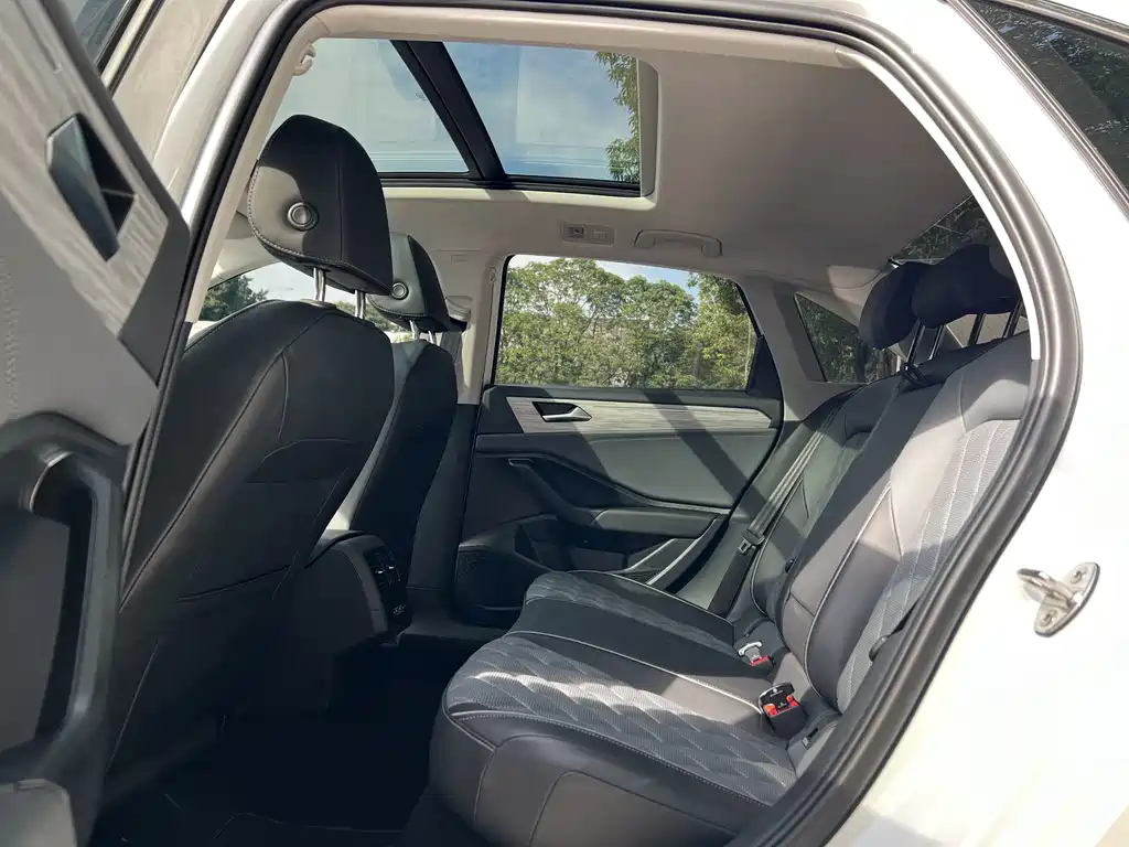 Volkswagen Volkswagen Sagitar 2023 300TSI DSG Comfortline 2023 - thumbnail 6