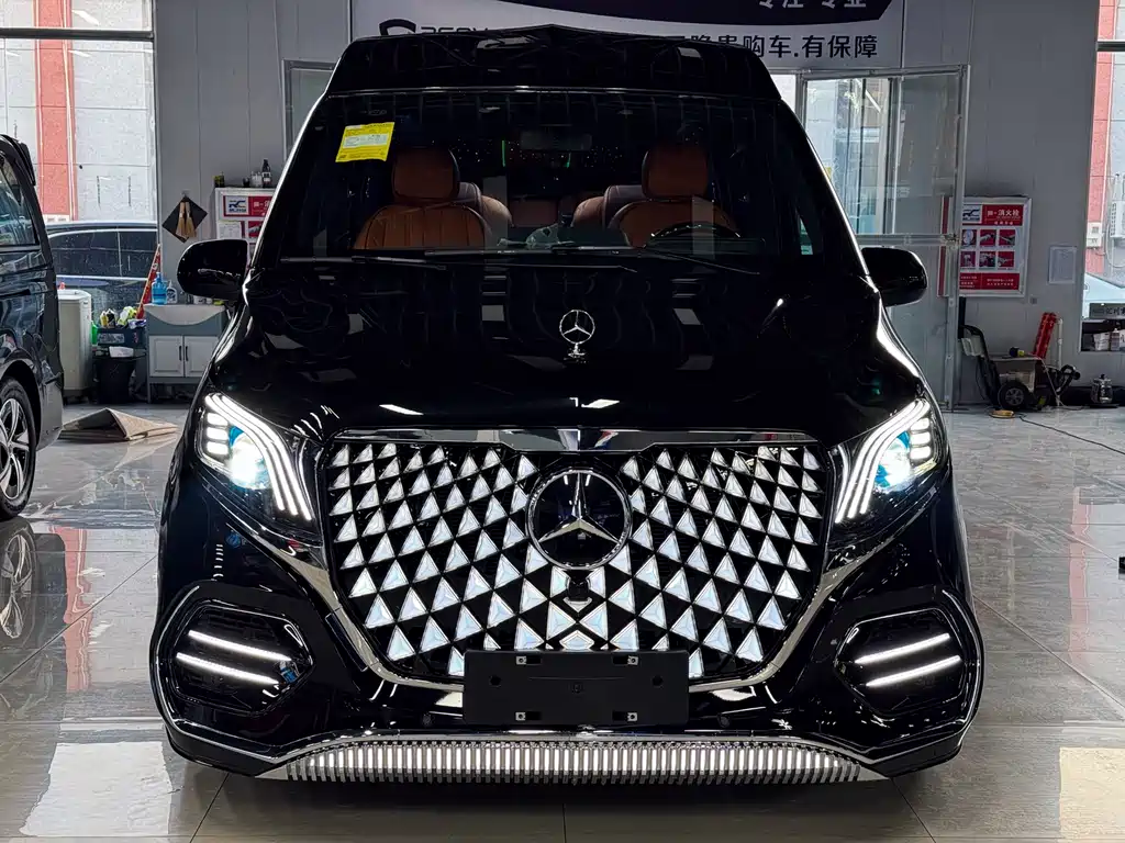 Mercedes-Benz Vito 2024 2.0T Business Edition 7-seater 2026 - thumbnail 3