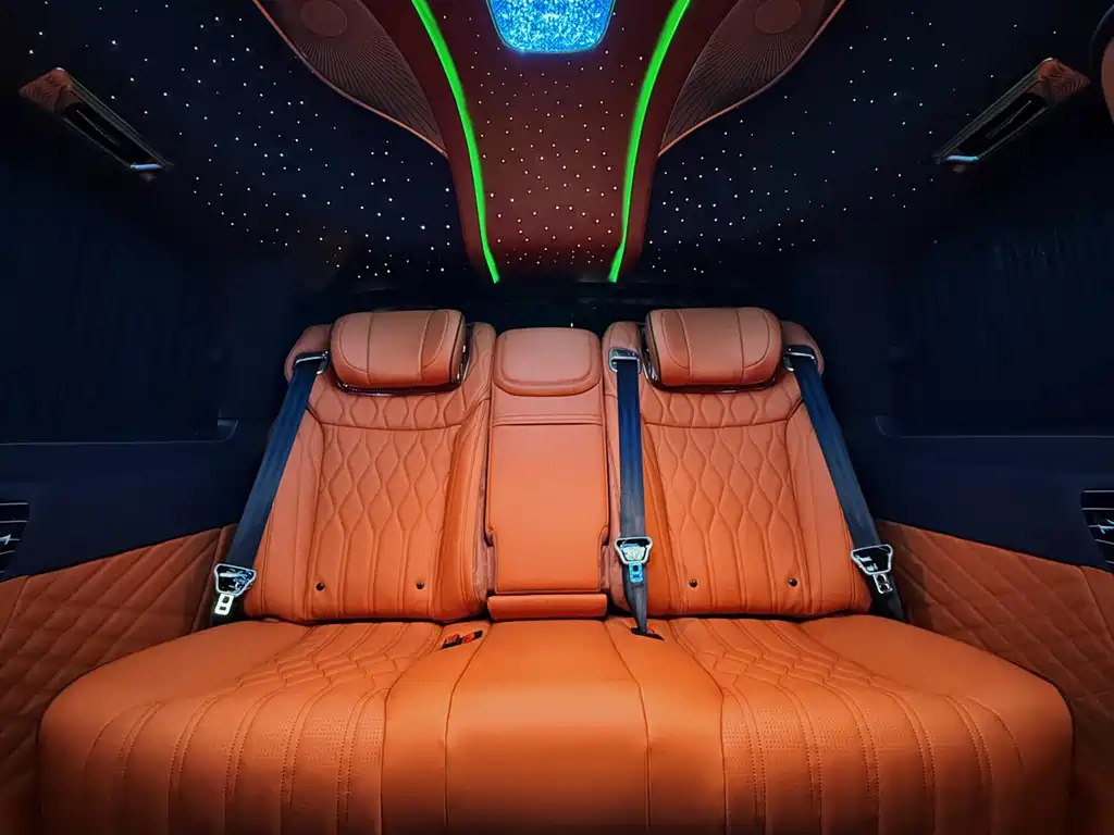 Mercedes-Benz Vito 2024 2.0T Business Edition 7-seater 2026 - thumbnail 6