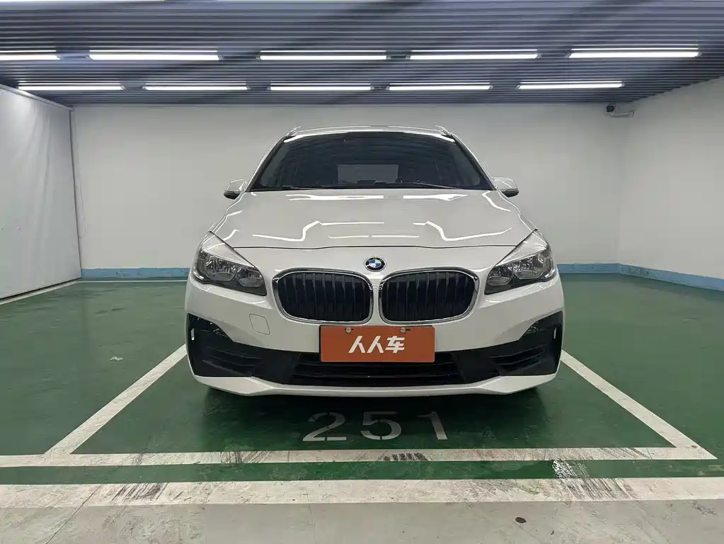 BMW BMW 2 Series Active Tourer 2018 220i Luxury Line 2019 - thumbnail 3