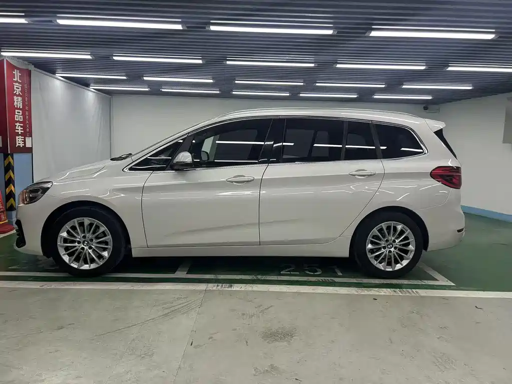 BMW BMW 2 Series Active Tourer 2018 220i Luxury Line 2019 - thumbnail 5